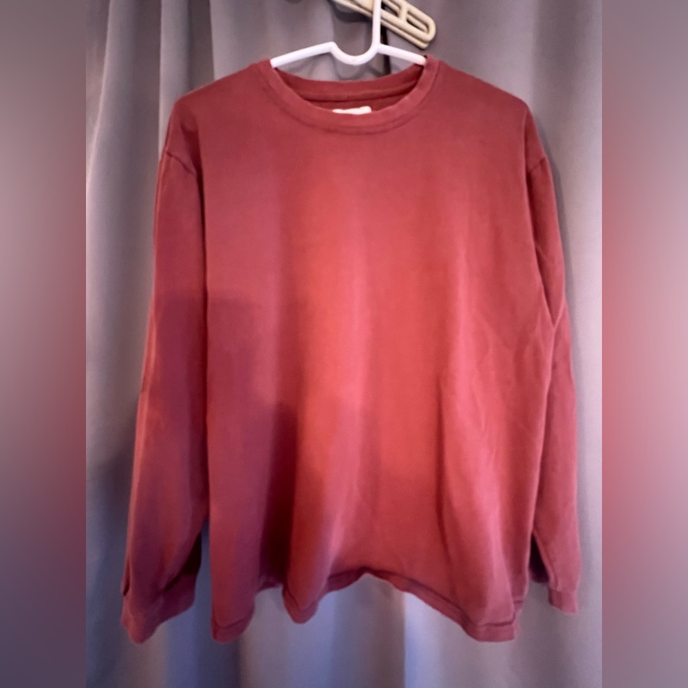 Common Market Men’s longsleeve t-shirt.